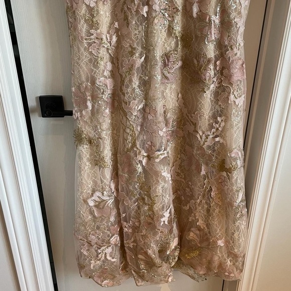 Nwt Mac Duggal Floral Embroidered Lace Trumpet Gown in Blush - Picture 12 of 16